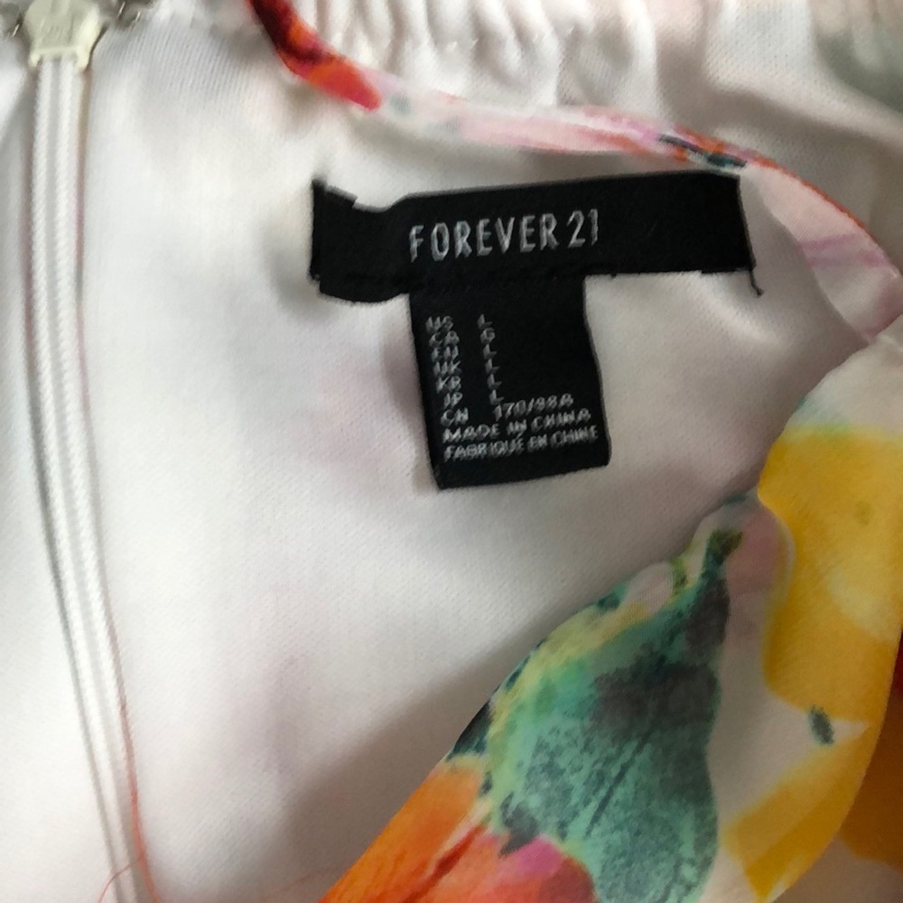 Forever 21 flower print dress. - Picture 3 of 4